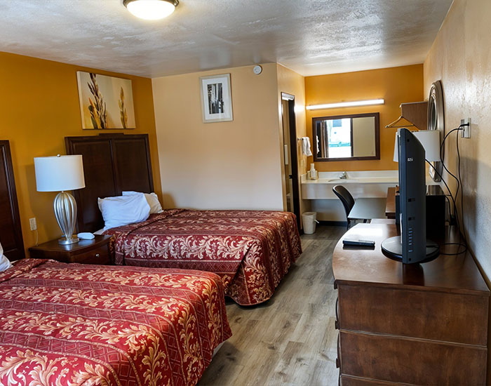 Double Room with Two Double Beds - Smoking